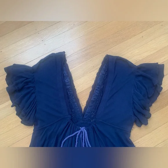 EUC FREE PEOPLE NAVY-BLUE FLORAL FLUTED HI-LOW DEEP V-NECK BLOUSE SIZE XS/FITS S - Picture 7 of 14